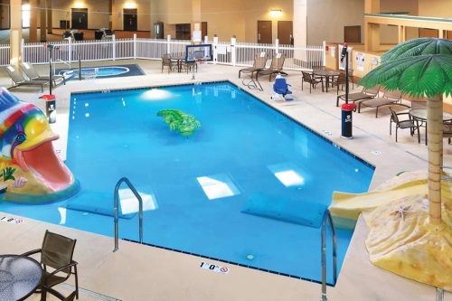 Ramkota Hotel Casper pool